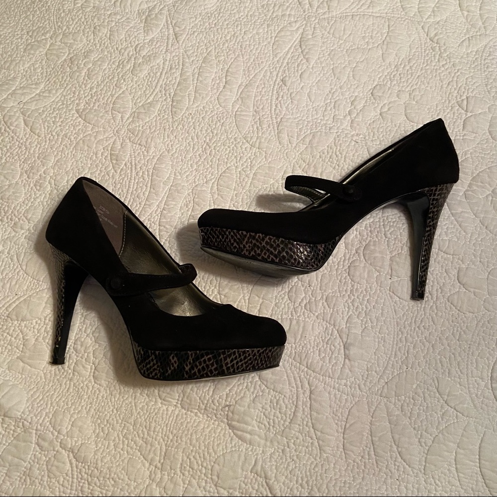 AUDREY BROOKE PUMPS, Size 6.5